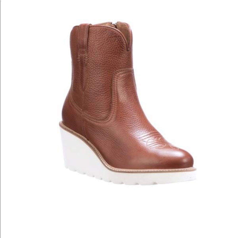 Lucasse Music City Wedge sz 9 brand new